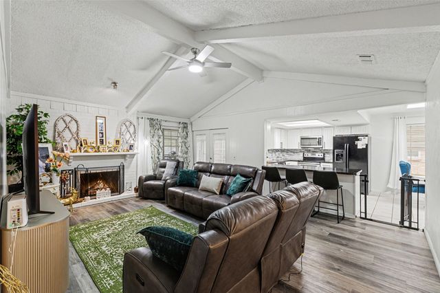 1806 Briar Meadow Drive, Arlington, TX 76014