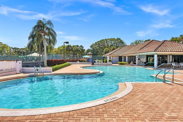 119 Hammocks Court, Greenacres, FL 33413