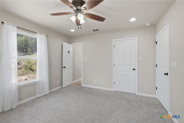 1427 Bonnyview Dr, Canyon Lake, TX 78133