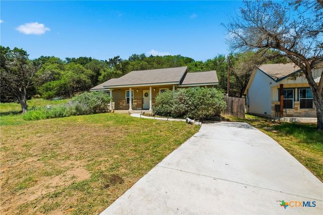 1427 Bonnyview Dr, Canyon Lake, TX 78133