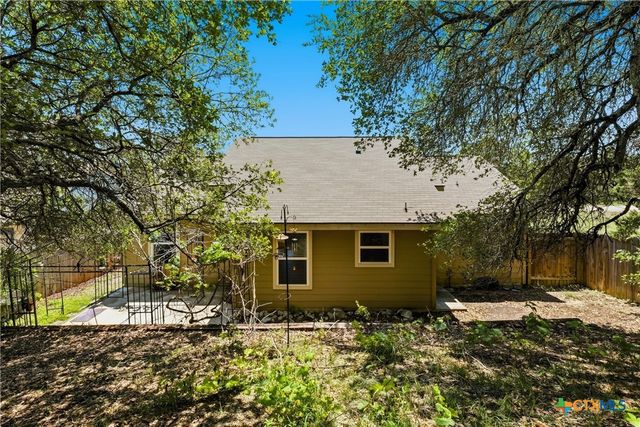 1427 Bonnyview Dr, Canyon Lake, TX 78133