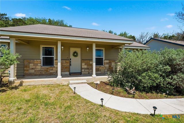 1427 Bonnyview Dr, Canyon Lake, TX 78133