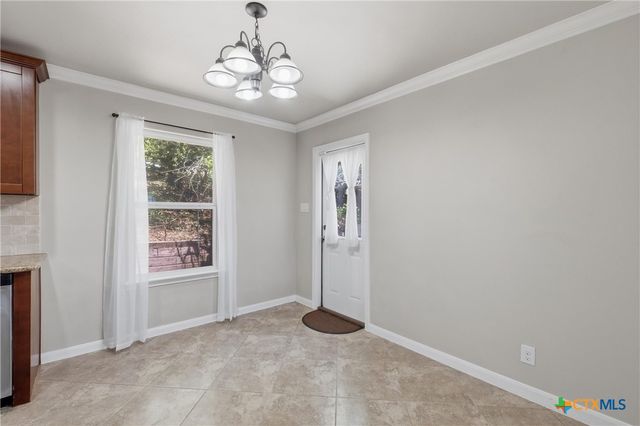 1427 Bonnyview Dr, Canyon Lake, TX 78133