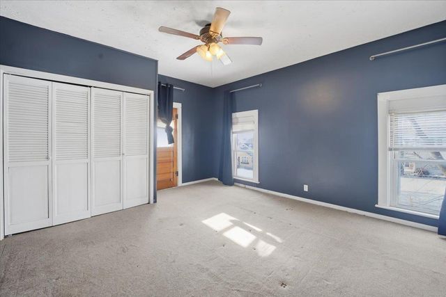 910 K Avenue, Grundy Center, IA 50638