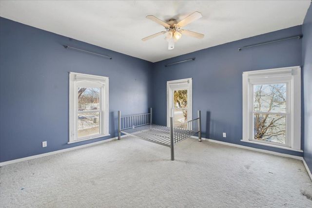 910 K Avenue, Grundy Center, IA 50638