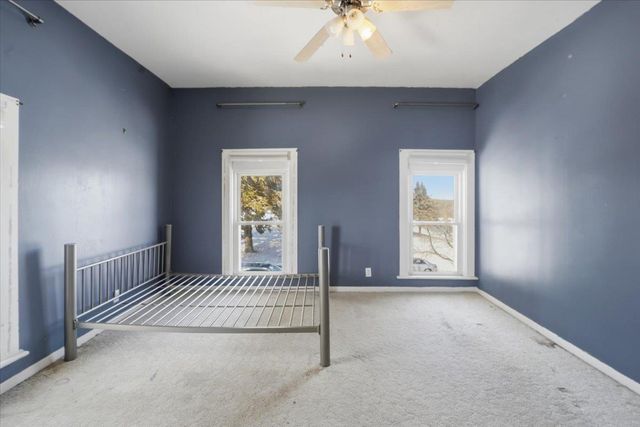 910 K Avenue, Grundy Center, IA 50638