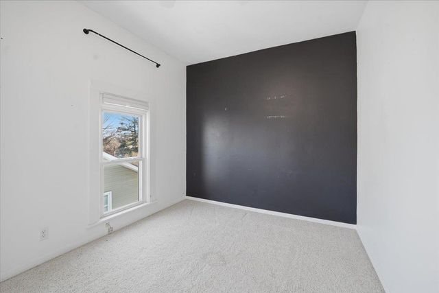 910 K Avenue, Grundy Center, IA 50638