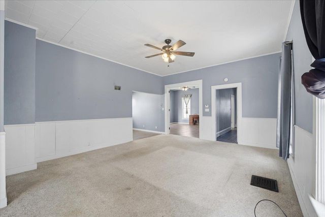 910 K Avenue, Grundy Center, IA 50638