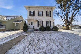 910 K Avenue, Grundy Center, IA 50638