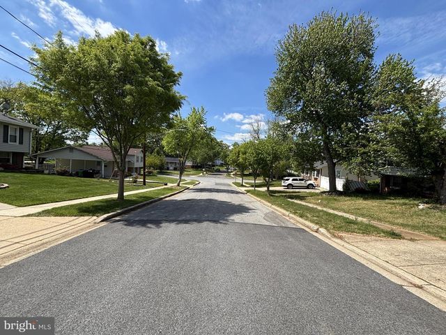 4231 KINMOUNT RD, Lanham, MD 20706