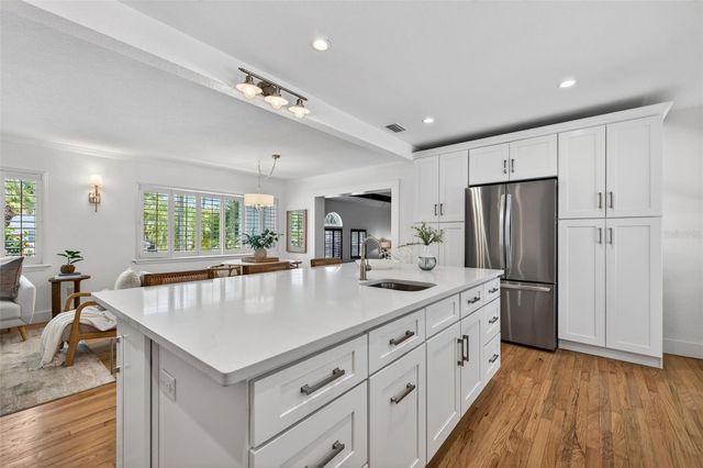 976 NARCISSUS AVENUE, Clearwater Beach, FL 33767