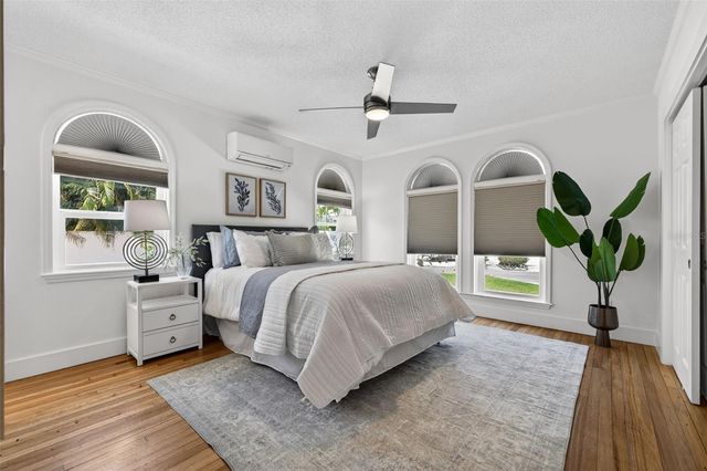 976 NARCISSUS AVENUE, Clearwater Beach, FL 33767