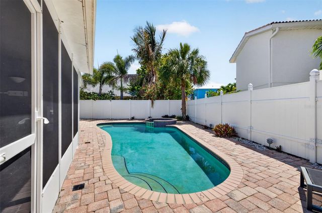 976 NARCISSUS AVENUE, Clearwater Beach, FL 33767