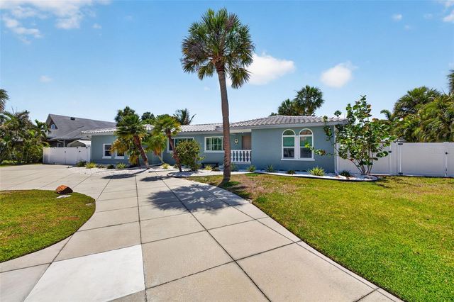 976 NARCISSUS AVENUE, Clearwater Beach, FL 33767