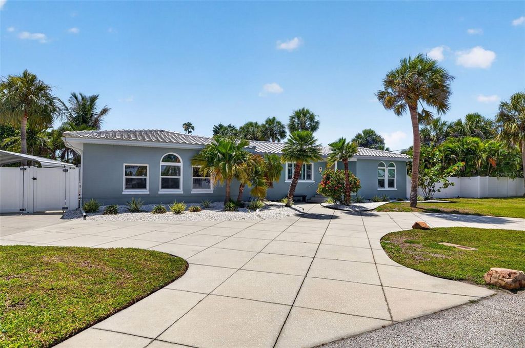 976 NARCISSUS AVENUE, Clearwater Beach, FL 33767