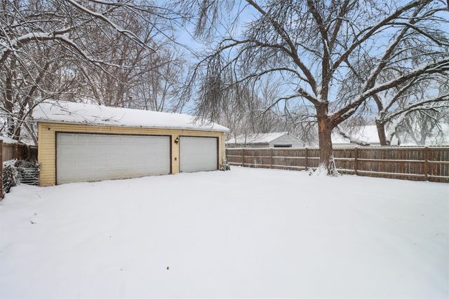 800 E Sheridan Avenue, Des Moines, IA 50316