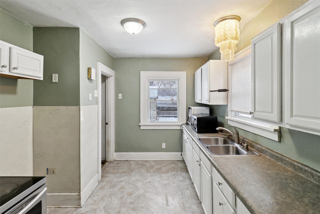 800 E Sheridan Avenue, Des Moines, IA 50316