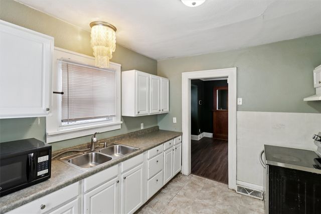 800 E Sheridan Avenue, Des Moines, IA 50316