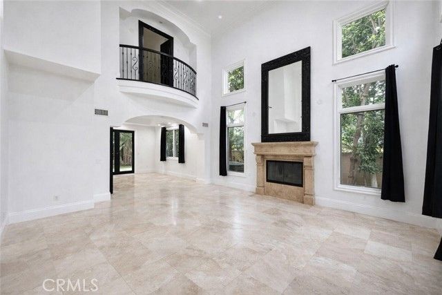 258 Santa Isabel Avenue, Costa Mesa, CA 92627