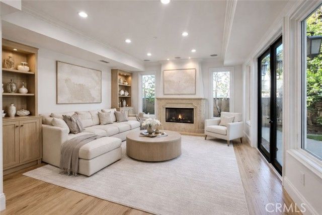 258 Santa Isabel Avenue, Costa Mesa, CA 92627