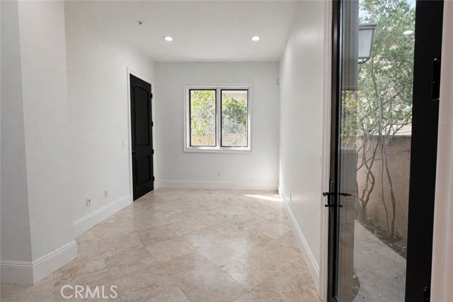 258 Santa Isabel Avenue, Costa Mesa, CA 92627