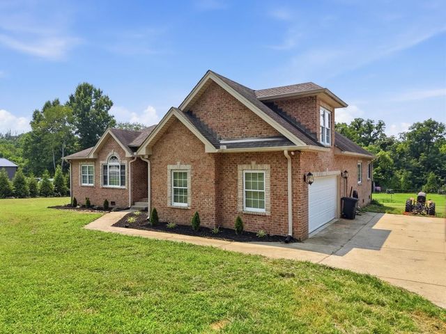 375 Brummitt Rd, Castalian Springs, TN 37031