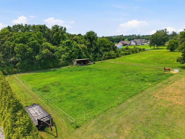 375 Brummitt Rd, Castalian Springs, TN 37031