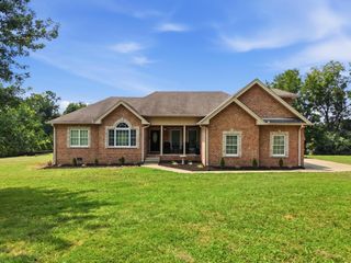 375 Brummitt Rd, Castalian Springs, TN 37031