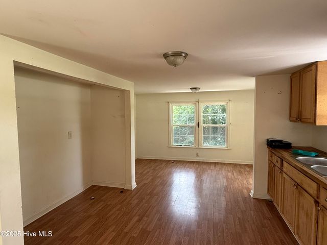 4205 Bass Lake Road, Clinton, NC 28328