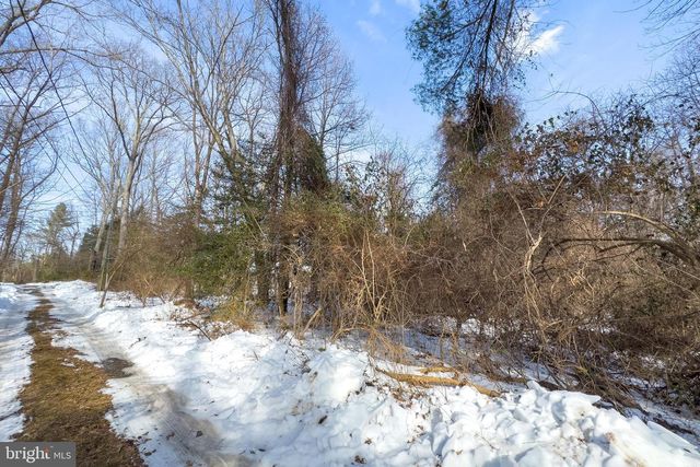 11529 POPES HEAD RD, Fairfax, VA 22030