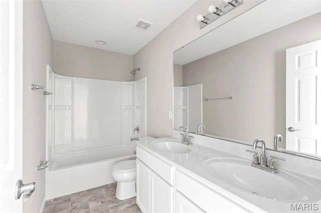 2 Hermitage II at Hawk Ridge, Lake St Louis, MO 63367