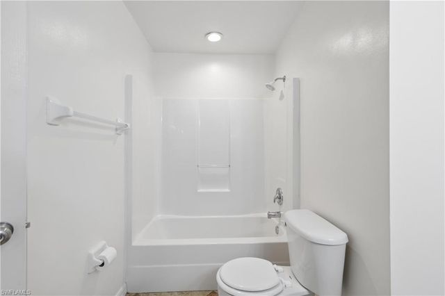 2846 3rd ST, Cape Coral, FL 33993