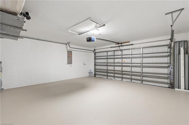 2846 3rd ST, Cape Coral, FL 33993