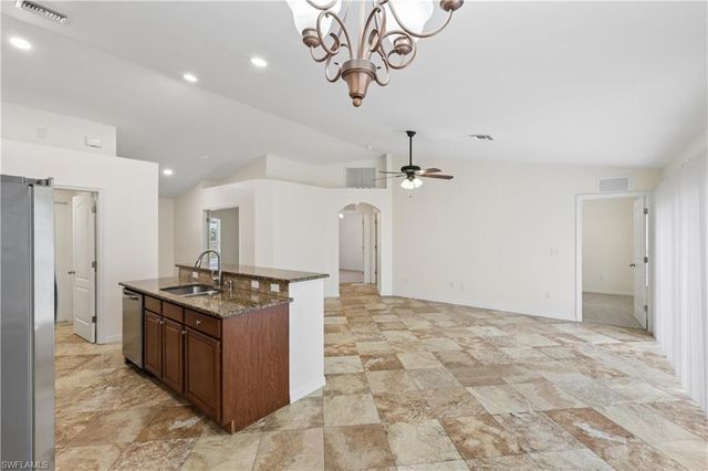 2846 3rd ST, Cape Coral, FL 33993