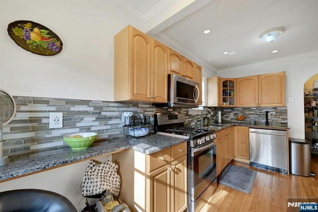 218 Elder Avenue, Bergenfield, NJ 07621
