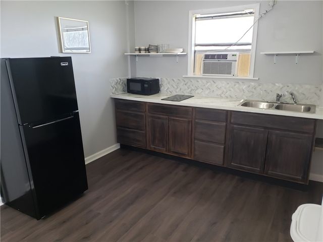 419 Gulfspray Ave, Corpus Christi, TX 78402