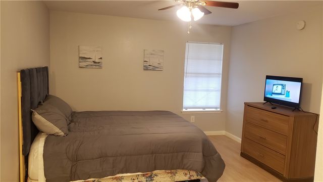 419 Gulfspray Ave, Corpus Christi, TX 78402