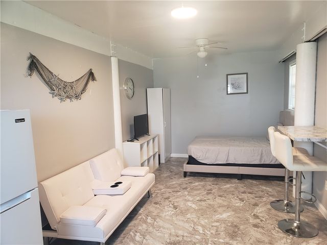 419 Gulfspray Ave, Corpus Christi, TX 78402