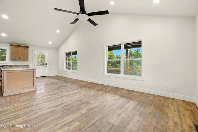 374 Nolin Estates Rd, Clarkson, KY 42726