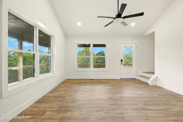 374 Nolin Estates Rd, Clarkson, KY 42726