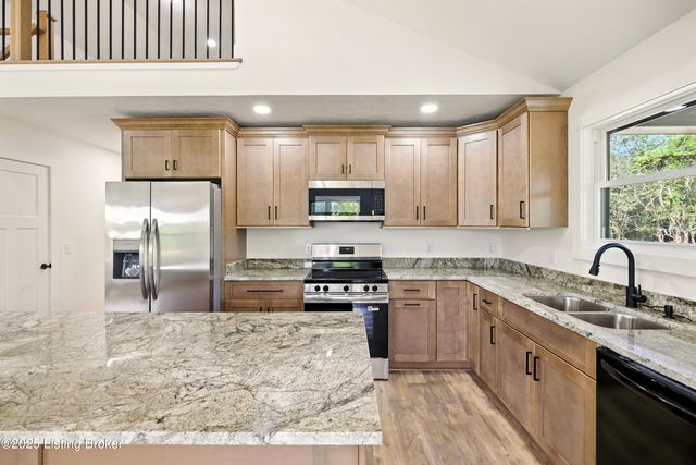 374 Nolin Estates Rd, Clarkson, KY 42726