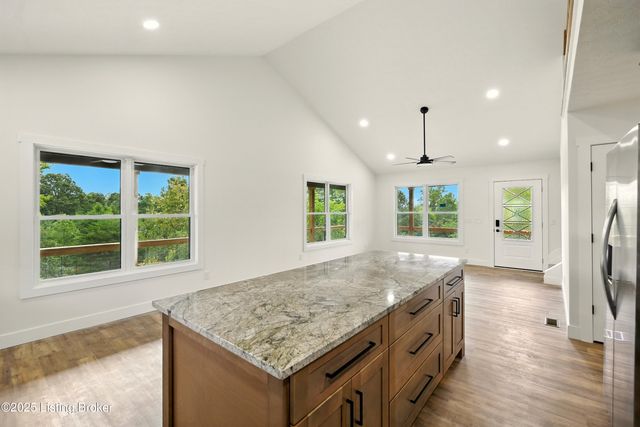 374 Nolin Estates Rd, Clarkson, KY 42726