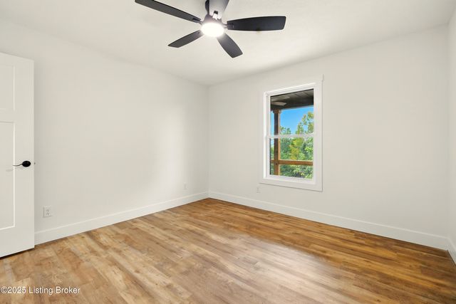 374 Nolin Estates Rd, Clarkson, KY 42726