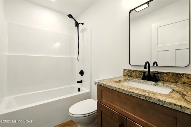 374 Nolin Estates Rd, Clarkson, KY 42726