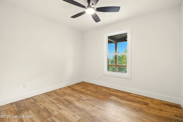 374 Nolin Estates Rd, Clarkson, KY 42726