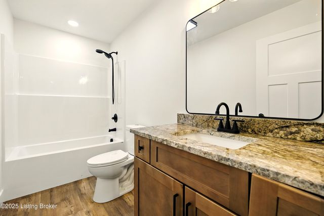 374 Nolin Estates Rd, Clarkson, KY 42726