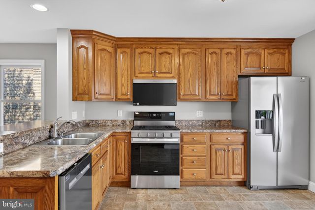 633 E FULTON ST, Lancaster, PA 17602