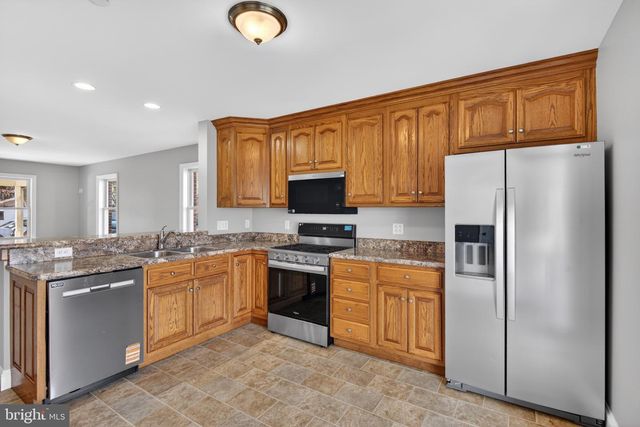 633 E FULTON ST, Lancaster, PA 17602