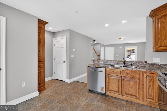 633 E FULTON ST, Lancaster, PA 17602