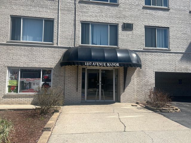 1227 S Harlem Avenue 512, Berwyn, IL 60402